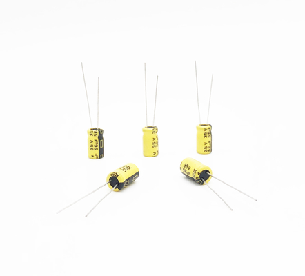 Condensateurs électrolytiques de basse d'esr avance radiale à hautes températures du condensateur 56UF35V