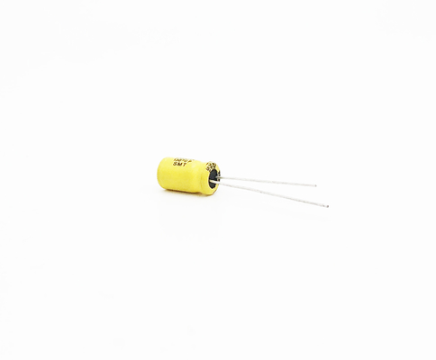 Condensateurs électrolytiques de basse d'esr avance radiale à hautes températures du condensateur 56UF35V