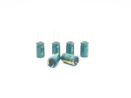 condensateur électrolytique en aluminium du condensateur 220UF50V de lumière de 10X16mm LED