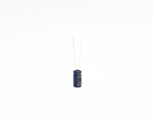 La température large en aluminium radiale de condensateurs électrolytiques de 1UF400V 6.3X12MM