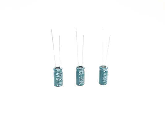 Bas esr condensateur des condensateurs électrolytiques 8X16MM 10UF 200V de RoHS
