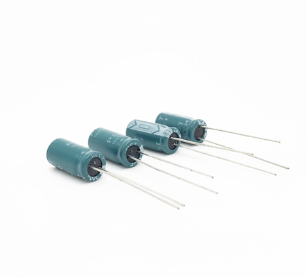 Bas esr condensateur des condensateurs électrolytiques 8X16MM 10UF 200V de RoHS