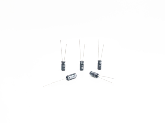 33UF35V type miniature d'avance de radial du condensateur 5x11mm 2000 heures
