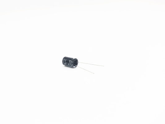 ISO14001 condensateur miniature 47UF 63V 8X12MM Al Electrolytic Capacitor