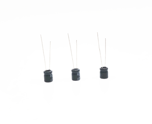 Condensateur miniature 220UF16V 6.3X11mm d'avance radiale