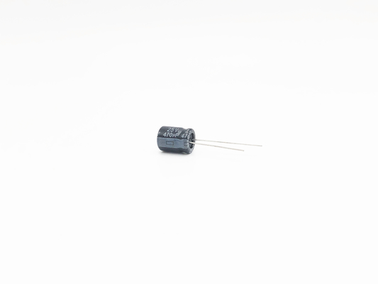 heures électrolytiques miniatures des condensateurs 470uf 25v de 10X13mm les 2000 chargent la vie
