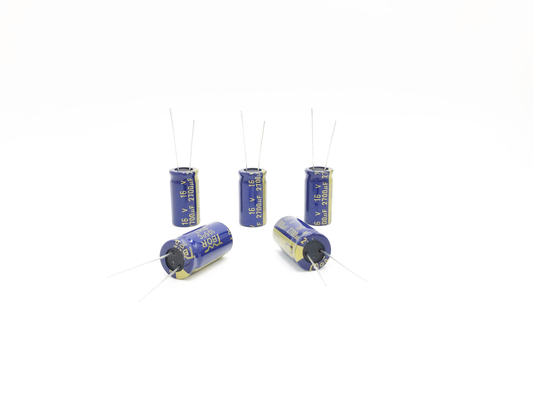 Condensateurs électrolytiques radiaux de 4700UF 16V