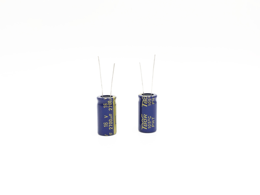 Condensateurs électrolytiques radiaux de 4700UF 16V