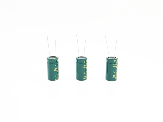 Lumière en aluminium élevée du condensateur électrolytique 1000UF 50V RoHS LED de Voltag