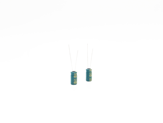 Cylindre 4.7UF 250V Al Electrolytic Capacitor 8x9MM ISO9001