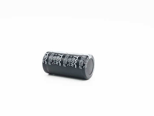 Rupture large noire de la température dans le condensateur 450v 220uf TW BOR