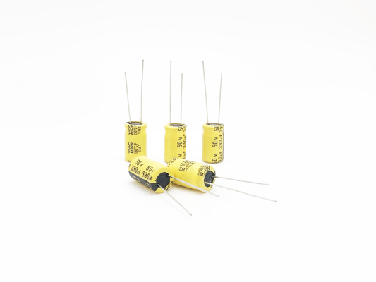 Condensateurs 130C 330UF 50V électrolytiques à hautes températures de 13X20MM