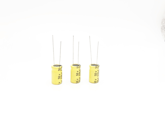 Condensateurs 130C 330UF 50V électrolytiques à hautes températures de 13X20MM