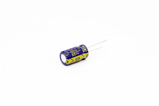 OIN 14001 de condensateur électrolytique d'Al du condensateur 10x13mm de PHT 10uf 200v