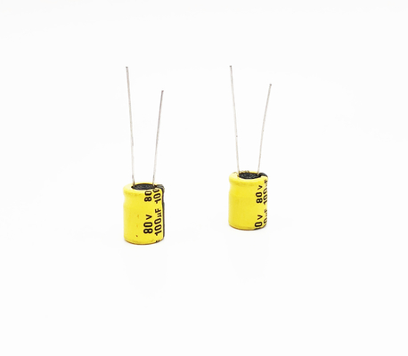 Condensateur électrolytique 100UF80V 10x13mm de lumière de l'avance radiale LED
