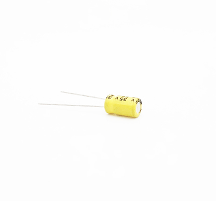 Condensateurs électrolytiques à hautes températures électrolytiques du condensateur 6.3x11mm de 56UF35V SMT