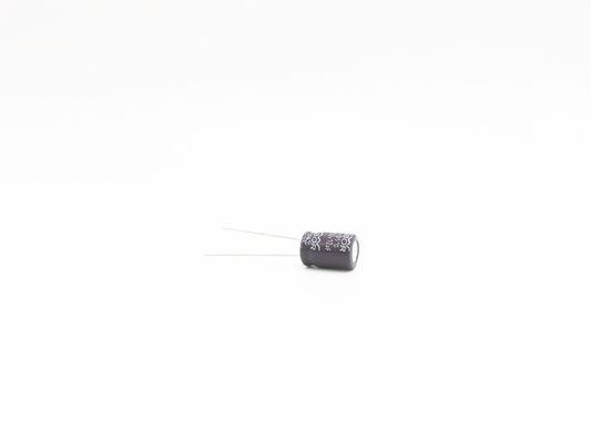 Condensateur large de la température 22X35MM 10uf 250v pour la lampe de sauvegarde d'énergie