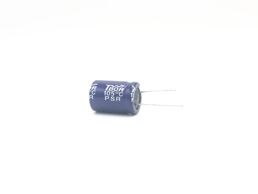 le condensateur électrolytique de radial de 4700uf 25v 2000 heures chargent 18x40mm